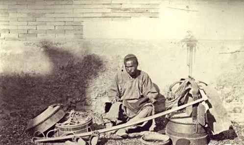 穿越晚清吃瓜流水账,那些年我见证的宫廷秘闻与民间趣事